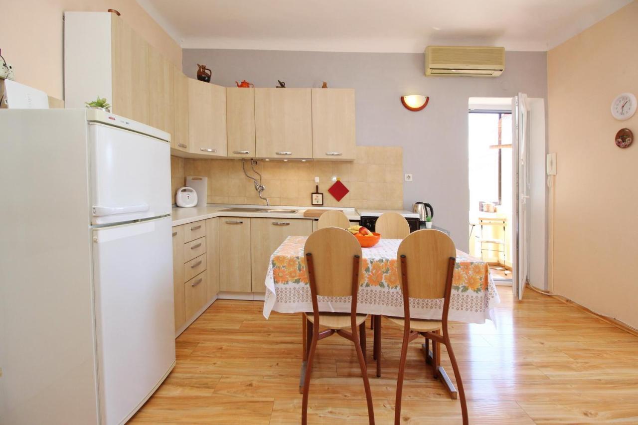 Apartment Kalcic Башка Екстер'єр фото