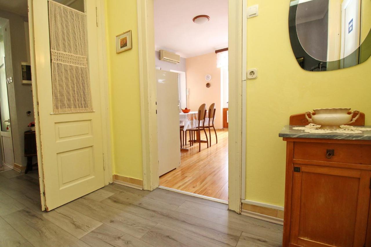 Apartment Kalcic Башка Екстер'єр фото